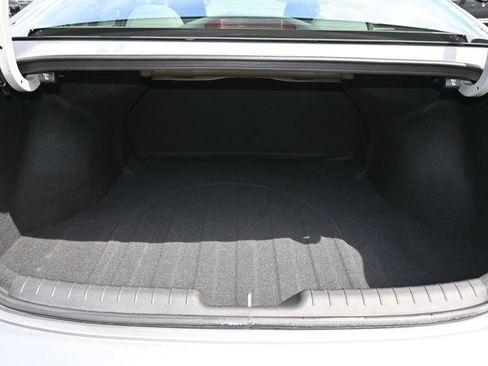Certified 2021 Hyundai Elantra SE FWD image 7