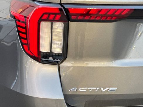 New 2026 Ford Explorer Active w/ Active Comfort Package RWD image 26