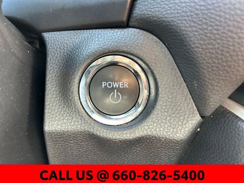 Used 2025 Toyota RAV4 XLE image 18