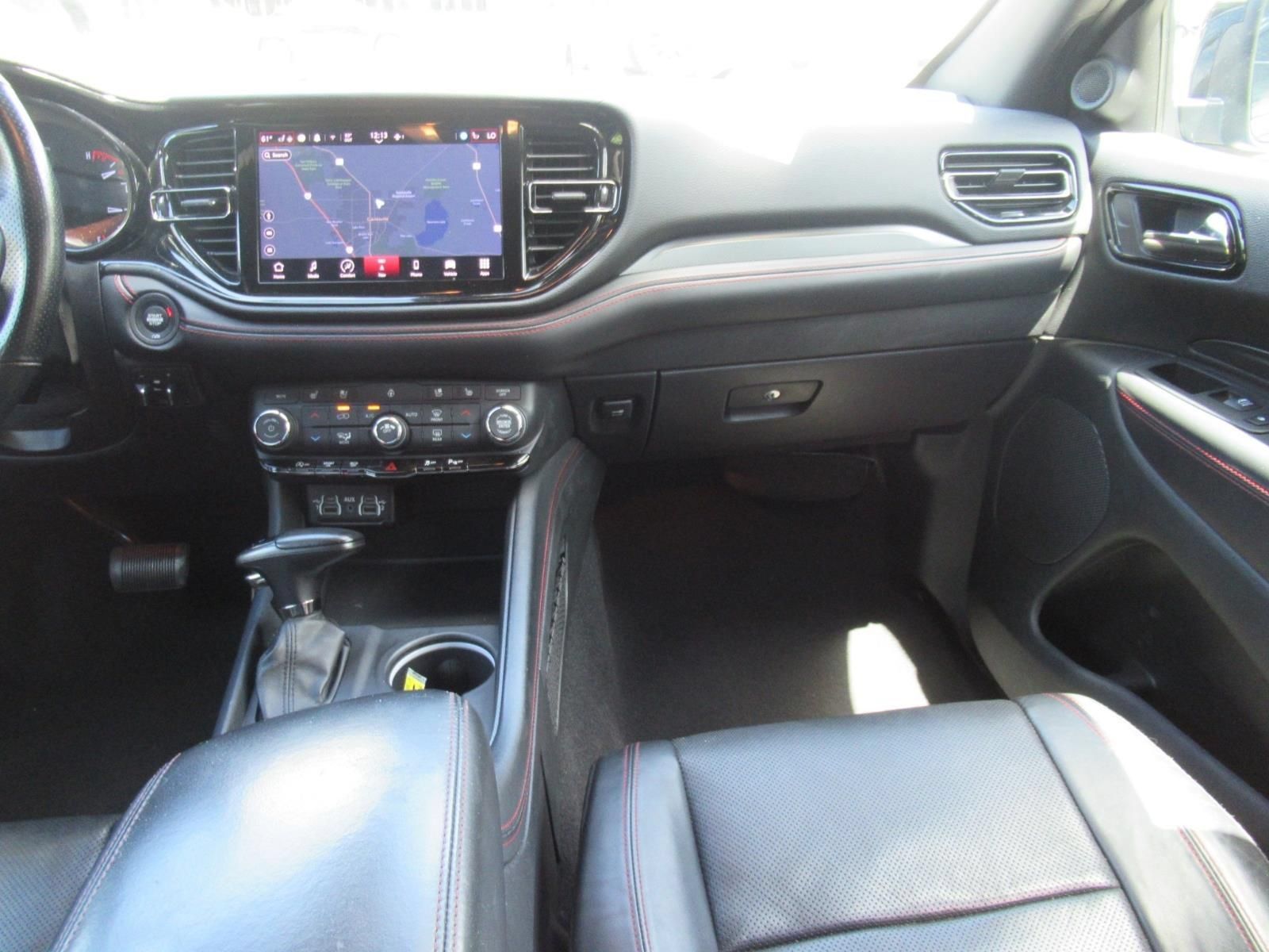 Used 2024 Dodge Durango GT RWD image 14
