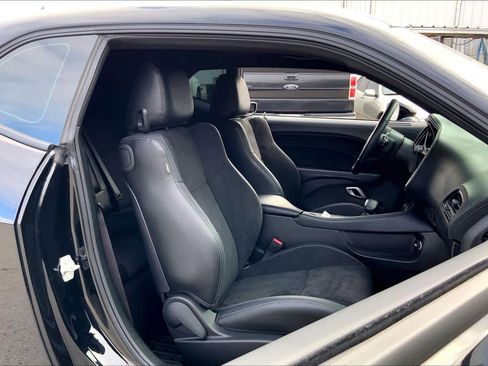 Used 2023 Dodge Challenger GT w/ Plus Package image 8