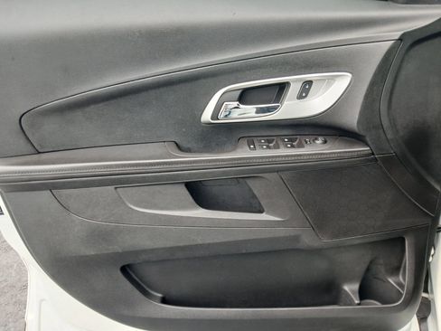 Used 2016 Chevrolet Equinox LS FWD image 18