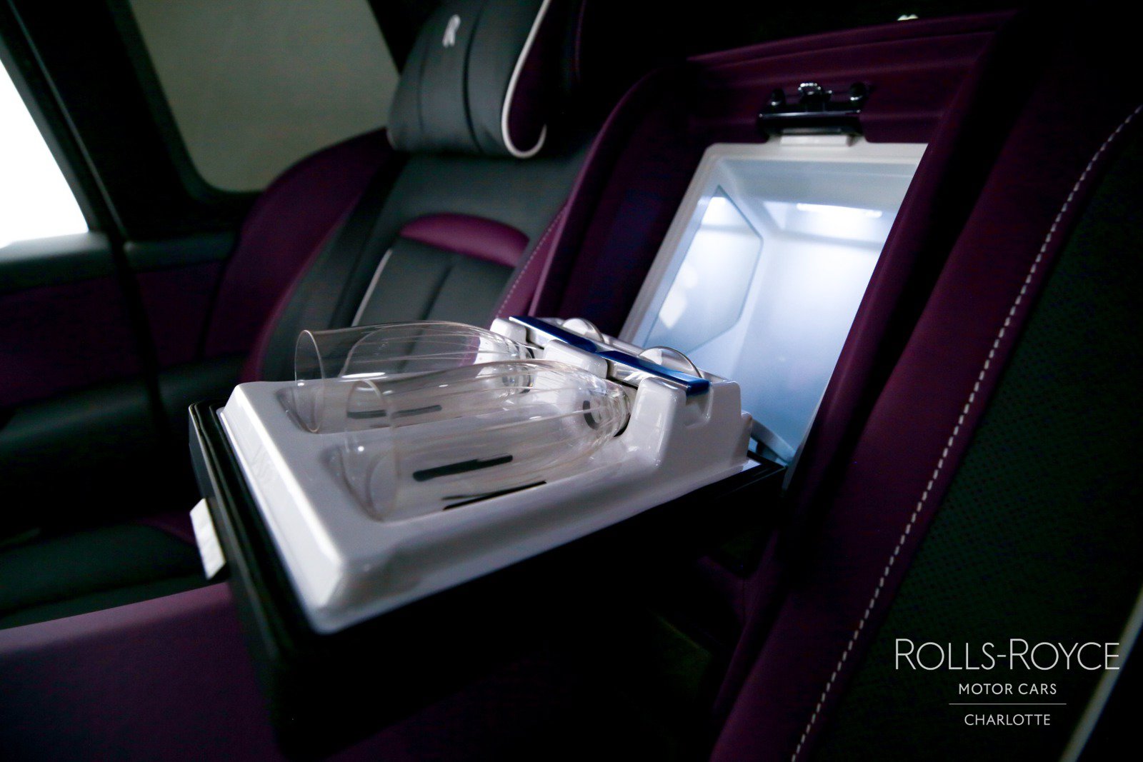 Certified 2025 Rolls-Royce Cullinan AWD/4WD image 21