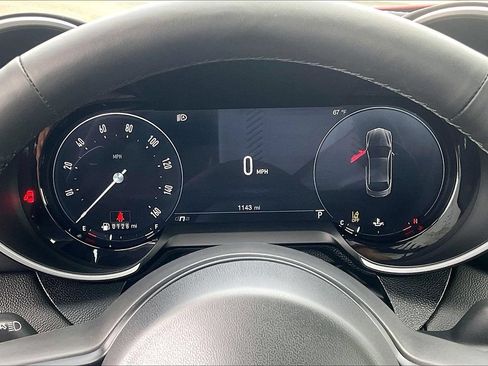 Used 2025 Alfa Romeo Giulia AWD w/ Driving Assist Package image 10