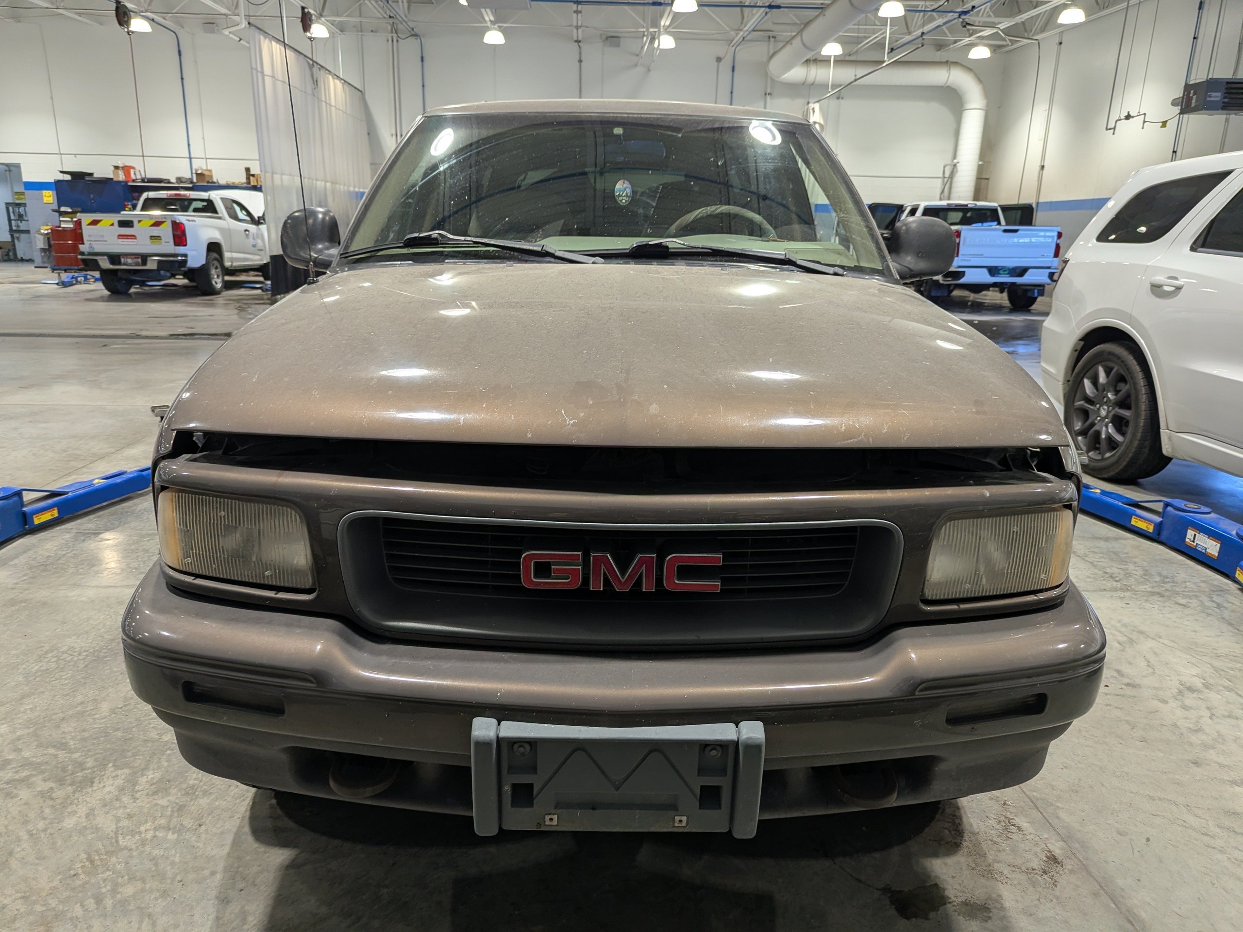 Used 1997 GMC Jimmy SLS w/ Marketing Option Pkg 6 AWD/4WD image 3