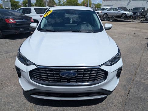 Used 2023 Ford Escape Active w/ Tech Pack #2 FWD image 2