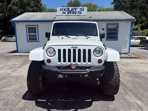 Used 2013 Jeep Wrangler Rubicon AWD/4WD image 4