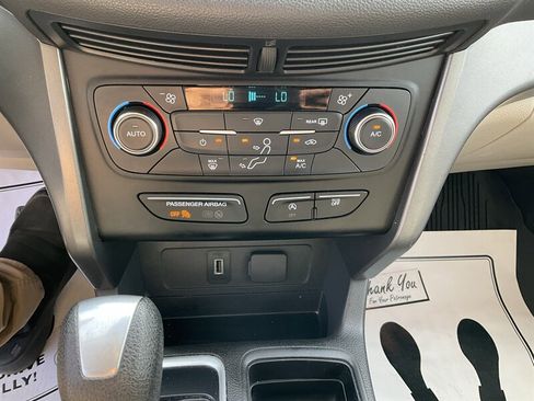 Used 2017 Ford Escape SE AWD/4WD image 34