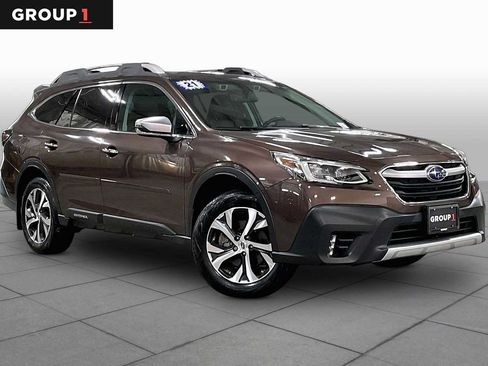 Used 2021 Subaru Outback Touring AWD/4WD image 3
