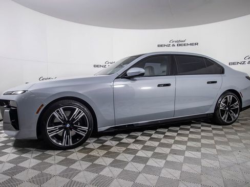 Used 2023 BMW 740i 740i image 10