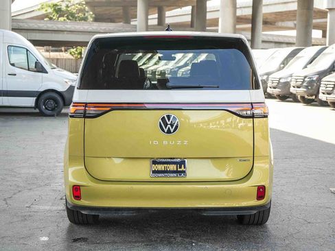 New 2025 Volkswagen ID. Buzz Pro S Plus AWD/4WD image 7