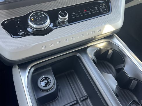 New 2026 Ford Expedition Max Active image 8