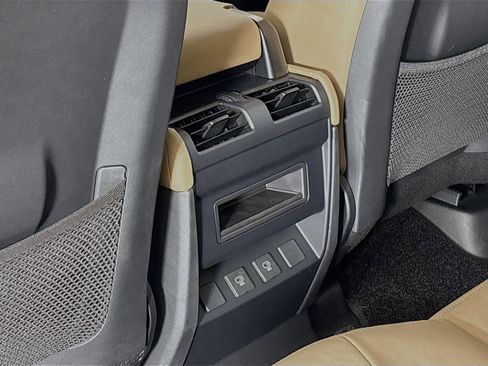 Used 2025 Land Rover Defender 110 S image 16