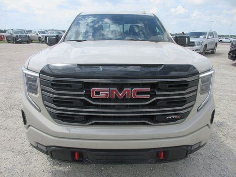 New 2026 GMC Sierra 1500 AT4 w/ AT4 Premium Package AWD/4WD image 13