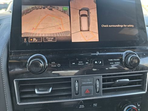 Used 2024 Nissan Armada Platinum w/ Captain's Chairs Package image 11