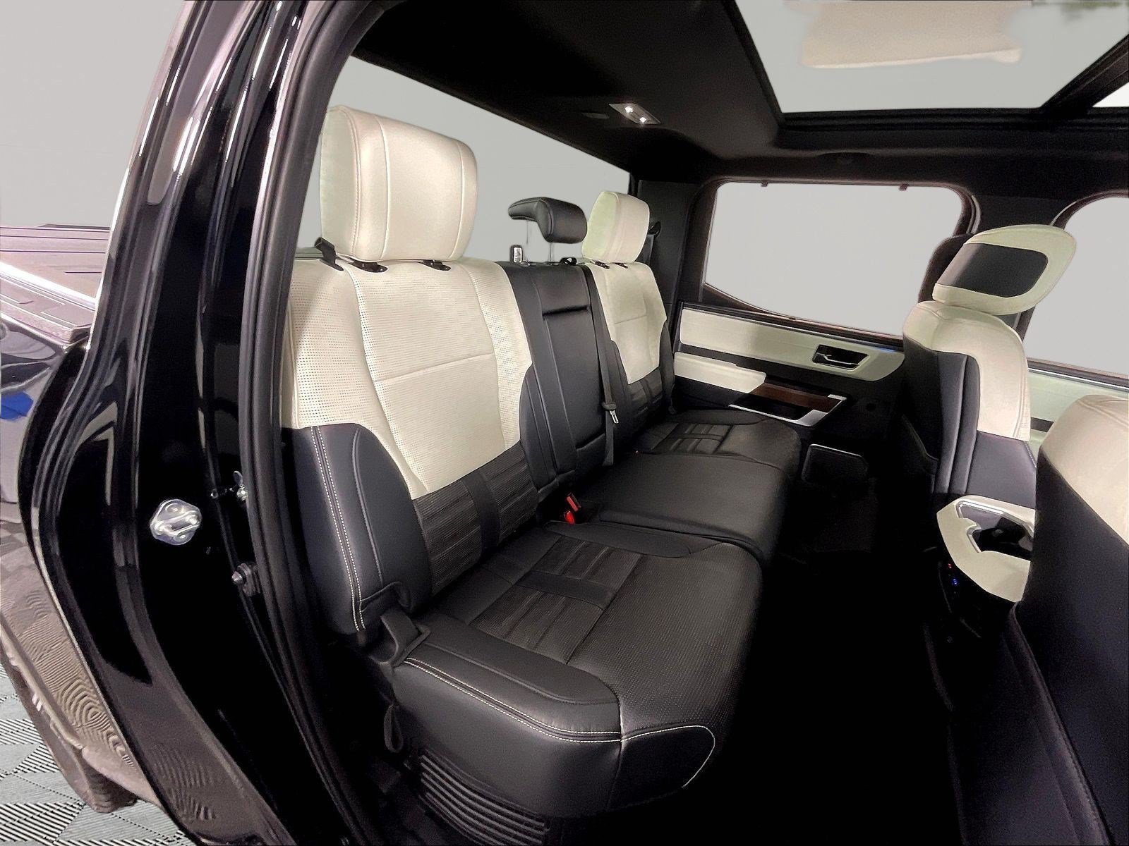 Used 2022 Toyota Tundra Capstone AWD/4WD image 26
