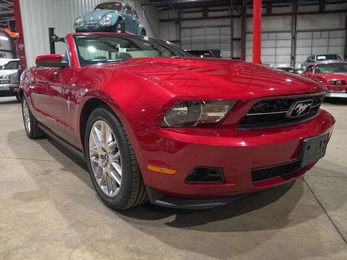 Used 2012 Ford Mustang Premium image 12