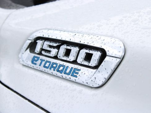 Used 2023 RAM 1500 Big Horn AWD/4WD image 4