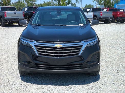 Used 2023 Chevrolet Equinox LS AWD/4WD image 3