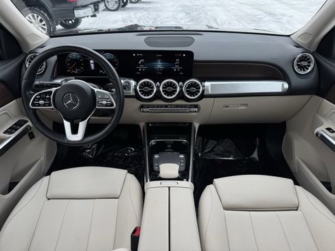 Used 2023 Mercedes-Benz GLB 250 4MATIC image 6