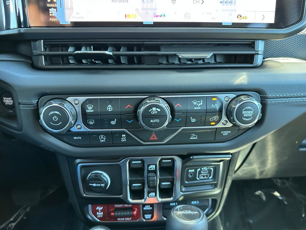 New 2026 Jeep Gladiator Rubicon AWD/4WD image 25