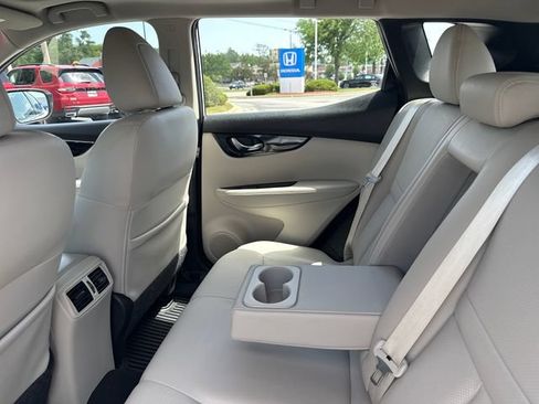 Used 2019 Nissan Rogue Sport SL w/ Premium Package AWD/4WD image 19