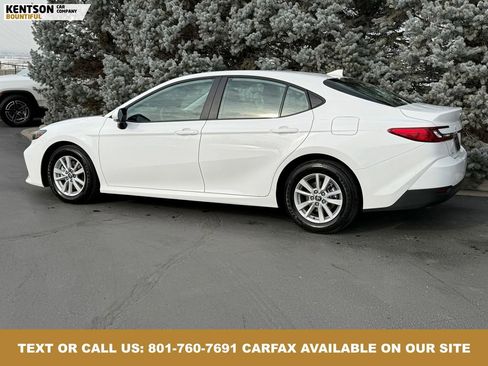 Used 2026 Toyota Camry LE image 5