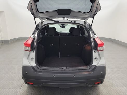 Used 2020 Nissan Kicks S image 29