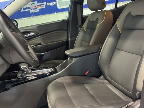 Used 2025 Chevrolet Trax ACTIV w/ Driver Confidence Package image 16