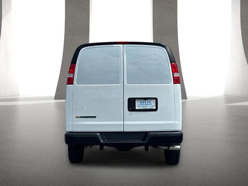 New 2026 Chevrolet Express 2500 w/ Communications Package RWD image 5