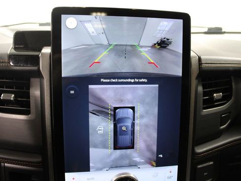 Used 2023 Ford Expedition Platinum image 36