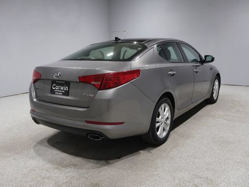 Used 2013 Kia Optima EX w/ Premium Pkg FWD image 2