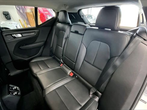 Used 2019 Volvo XC40 T5 Momentum AWD/4WD image 26