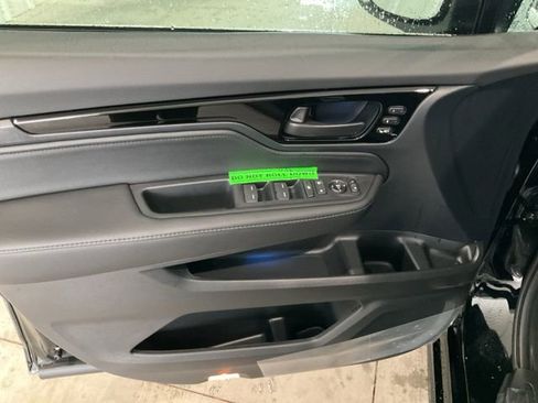 New 2026 Honda Odyssey Touring image 5