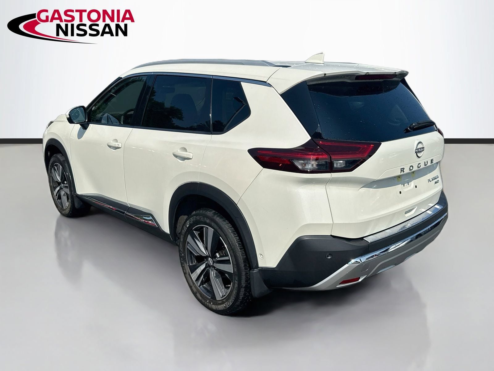 Used 2023 Nissan Rogue Platinum w/ Platinum Premium Package AWD/4WD image 6