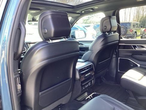 New 2026 Jeep Grand Wagoneer L Limited AWD/4WD image 22