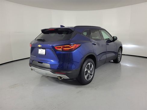 Used 2023 Chevrolet Blazer LT w/ Convenience Package image 4