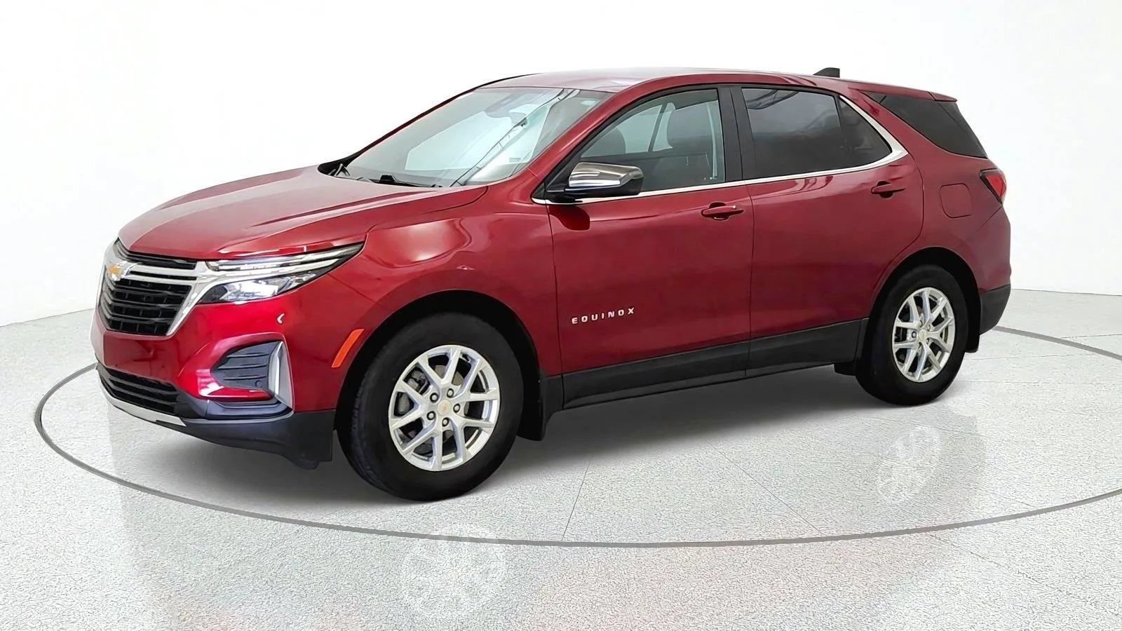 Used 2024 Chevrolet Equinox LT FWD image 4