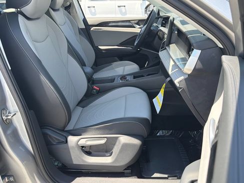 New 2026 Volkswagen Tiguan SE AWD/4WD image 19