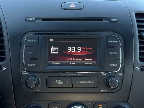 Used 2014 Kia Forte EX image 31