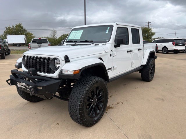 Used 2025 Jeep Gladiator Sport AWD/4WD image 4