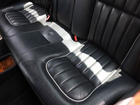 Used 2002 Jaguar XJ8 image 10