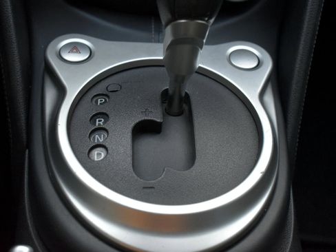 Used 2015 Nissan 370Z Coupe image 23