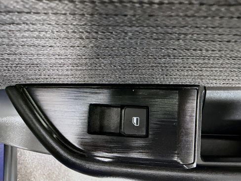 Used 2023 Nissan Rogue S FWD image 31