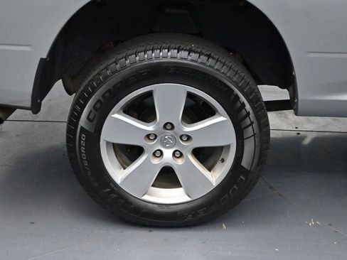 Used 2015 RAM 1500 Classic SLT AWD/4WD image 30