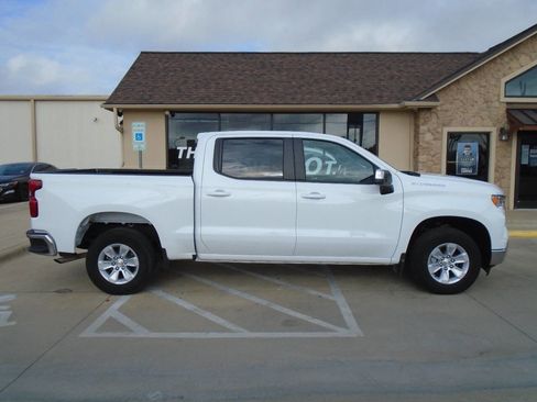 Used 2025 Chevrolet Silverado 1500 LT image 5