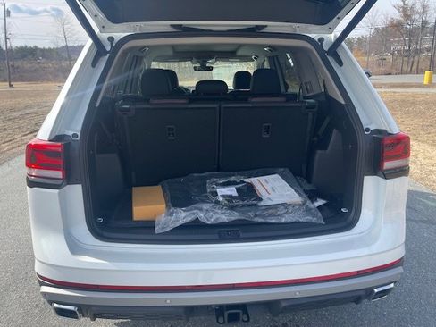 New 2026 Volkswagen Atlas Peak Edition AWD/4WD image 7