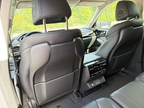 Used 2023 Acura MDX SH-AWD image 22