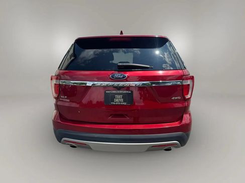 Used 2016 Ford Explorer XLT w/ Equipment Group 202A AWD/4WD image 10