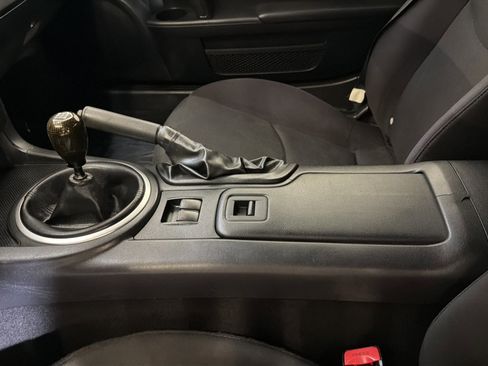 Used 2010 MAZDA MX-5 Miata Sport RWD image 26